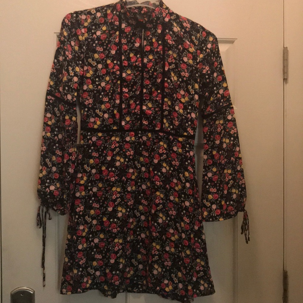 Cute floral print dress